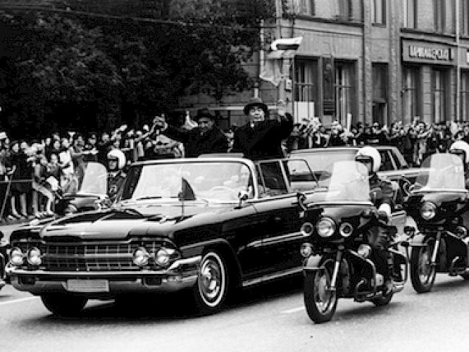 THE LAST LIMOUSINE