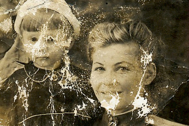 (c) 1943 Tamara Trampe and her mother