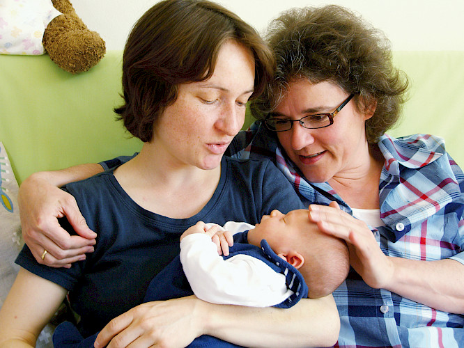 THE MIDWIFE