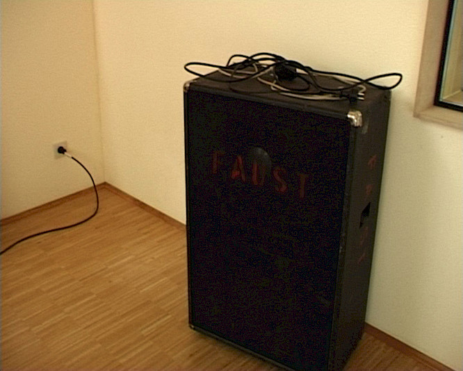 (c) www.playloud.org