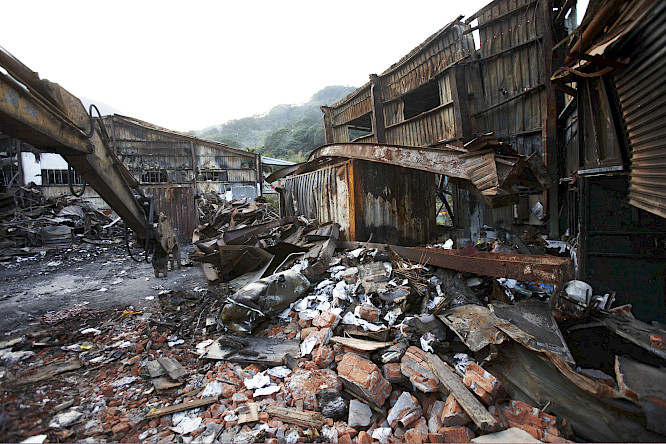 LIN WAIN-MIN & CLOUD GATE DANCE THEATRE Interface Between Worlds