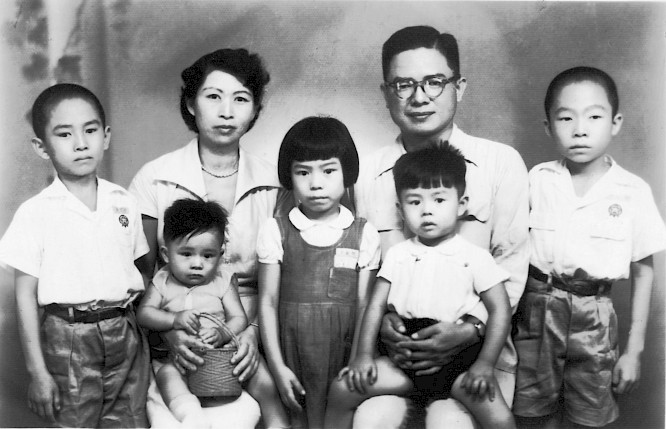 LIN WAIN-MIN & CLOUD GATE DANCE THEATRE Interface Between Worlds