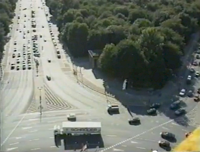 (c) 1995 Ingrid Molnar