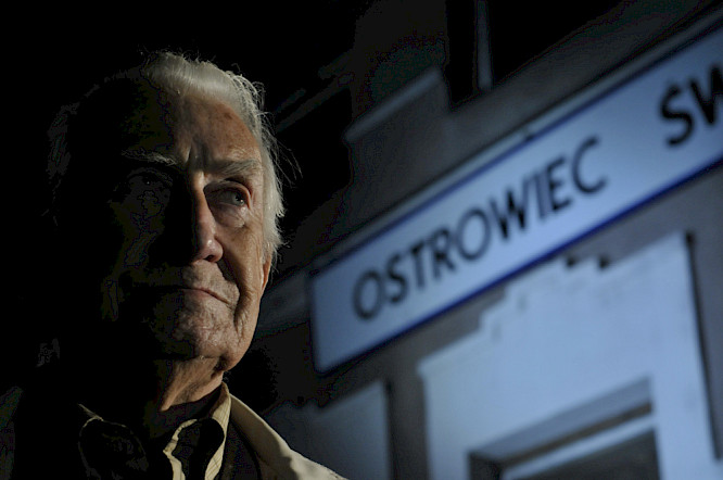 (c) 2009 NOVEMBERFILM