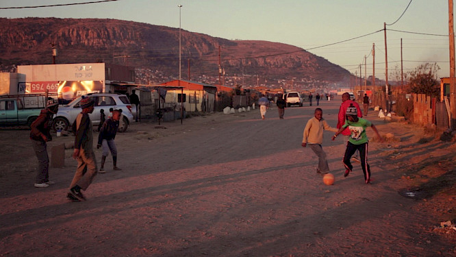  2011 Benjamin Kahlmeyer