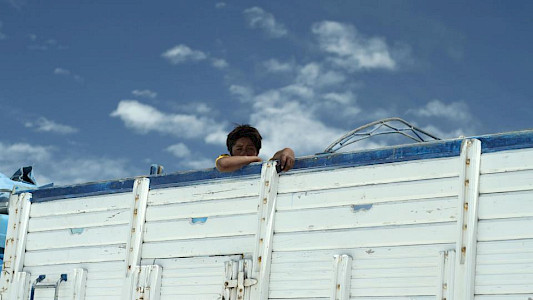 THE WHITE TREASURE and the salt workers from Caquena