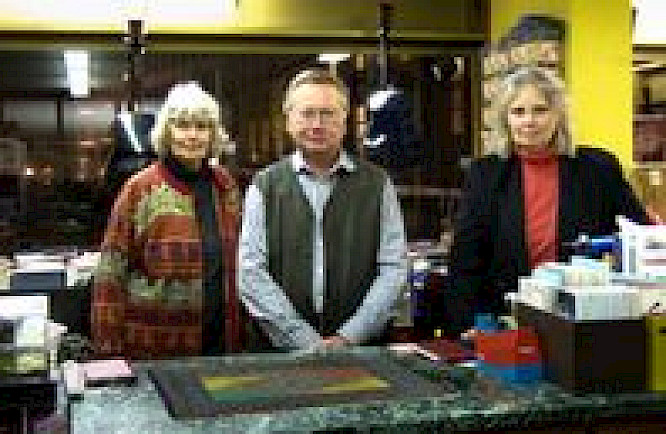 (c) 2011 Angelika Huber / Moving Records