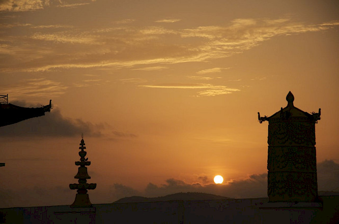 WHEN THE DRAGON SWALLOWED THE SUN