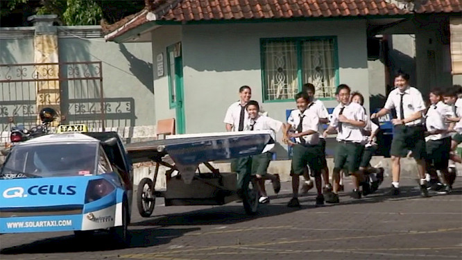 Solartaxi - Around the World With the Sun