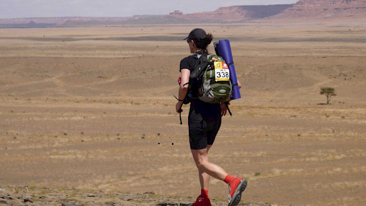 Claudia in der Sahara