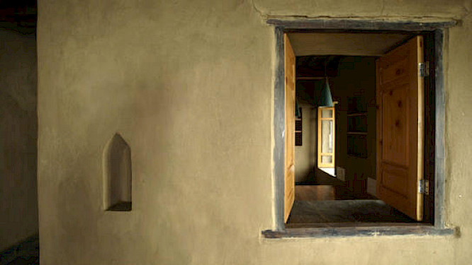 Didi Contractor - Marrying the Earth to the Building