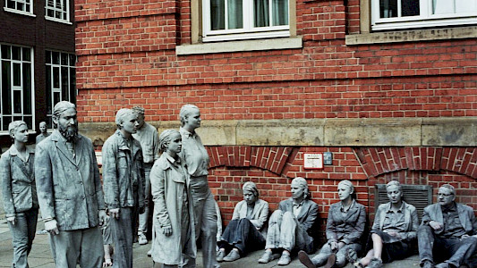 The Summit - Performing G20