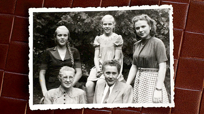 Daughters Without Fathers