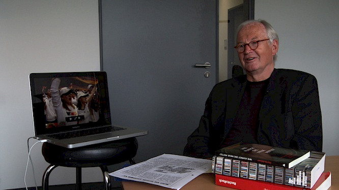 2016 Lucia Palacios | play loud! productions