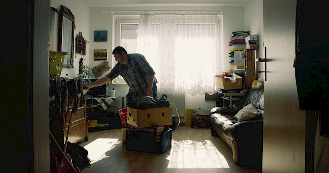 &copy; 2018 Sant & Usant AS | Deckert Distribution