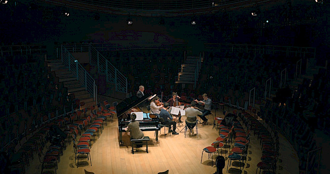 2019 Ican Films | Flare Film