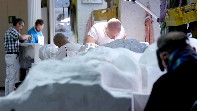 2019 Leif Karpe | MEDEA FILM