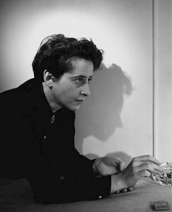 2020 Medea Film Factory | Fred Stein Archive