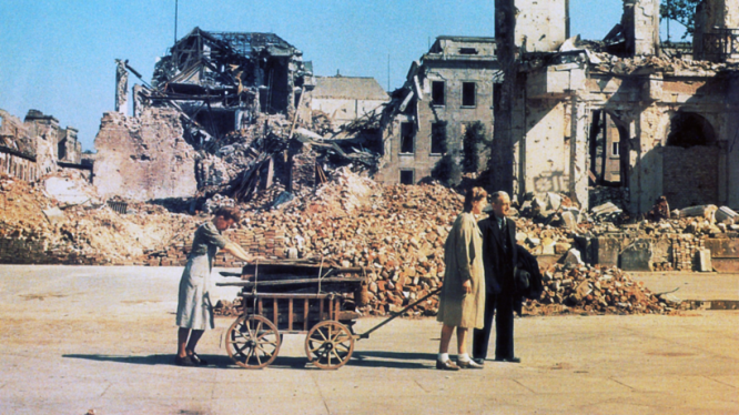 2020 zero one film GmbH | Bridgeman