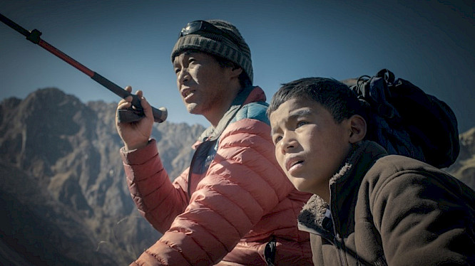 2019 Piotr Rosolowski | VINCA FILM