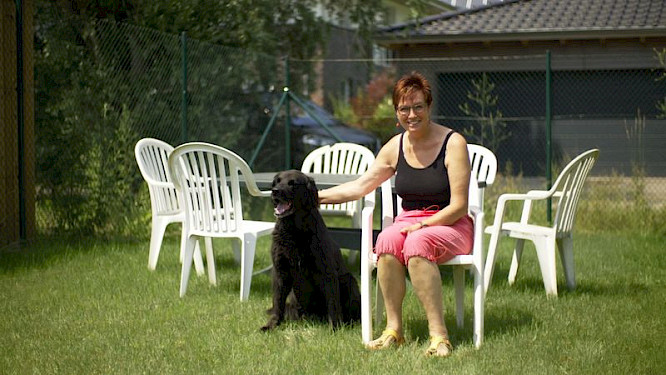 2021 Deckert Distribution GmbH