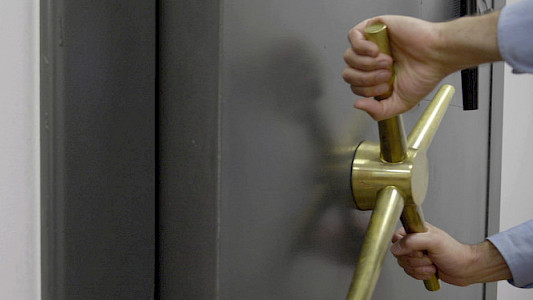 FREEPORTS &ndash; THE BEAUTY OF TAX FREE STORAGE