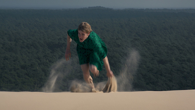 2022 Beauvoir Films | Raphael Beinder