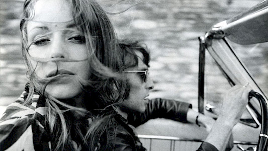 CHAMPAGNE FOR THE EYES &ndash; POISON FOR THE REST