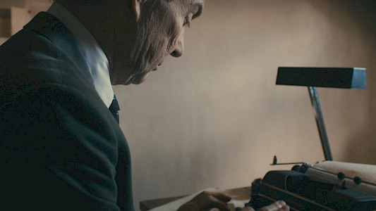 EVERYTHING ABOUT MARTIN SUTER. EVERYTHING BUT THE TRUTH.