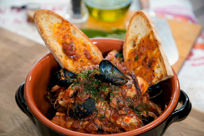 2022 Florianfilm | NEW DOCS