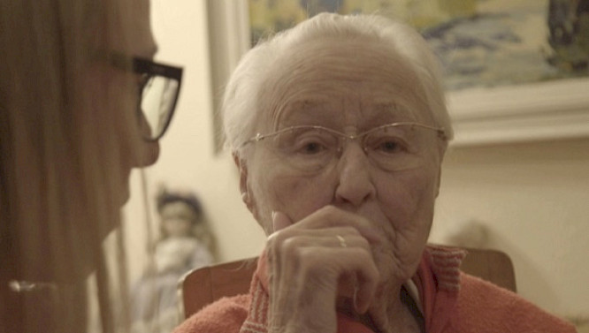 2023 Julia Beerhold | Ester.Reglin.Film | mindjazz pictures