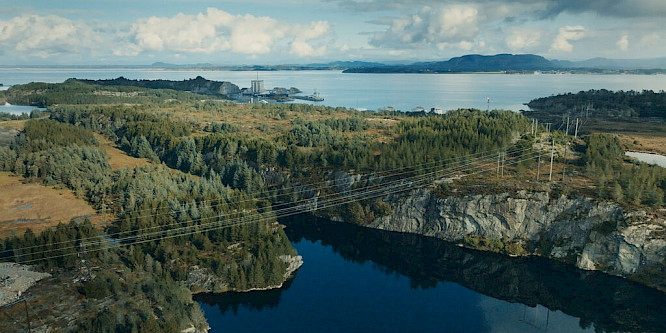 2024 Axel Schneppat, EIKON MEDIA