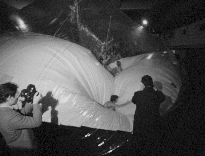 &copy; Claudia von Alemann